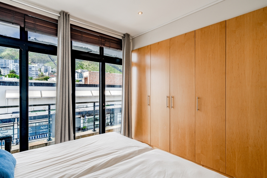 2 Bedroom Property for Sale in Sea Point Western Cape